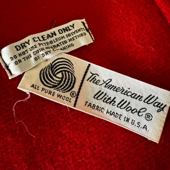 RED VINTAGE VIRGIN WOOL PANTSUIT - Picture 10 of 16